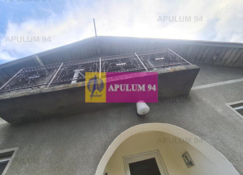 Casa de vanzare in Poiana Campina